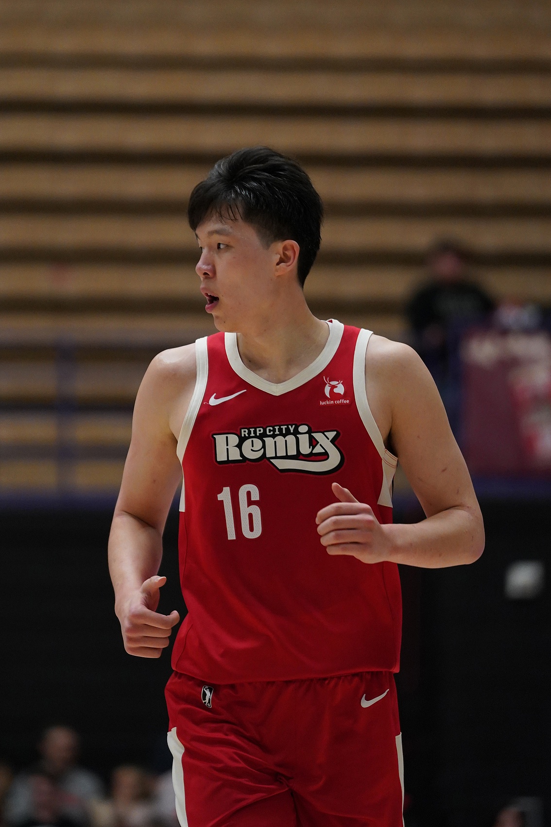 乐竞体育-正负值全场最低!杨瀚森13投13分外加7板2助1断3帽 有5失误5犯规